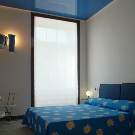 Caracciolo 10 Naples