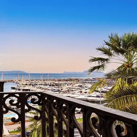 Caracciolo 10 4* Naples