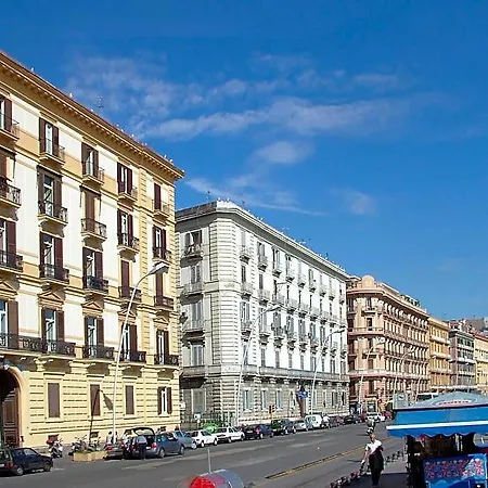 Caracciolo 10 4*