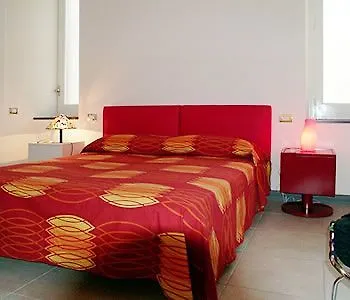 Caracciolo 10 לינה וארוחת בוקר נאפולי