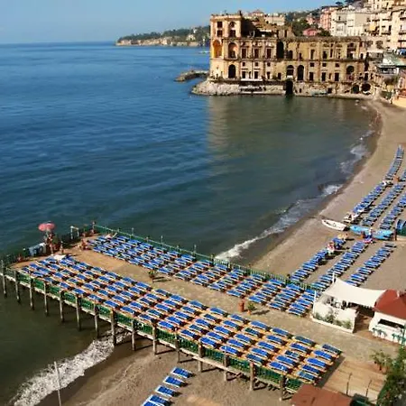 Caracciolo 10 Oda ve Kahvaltı