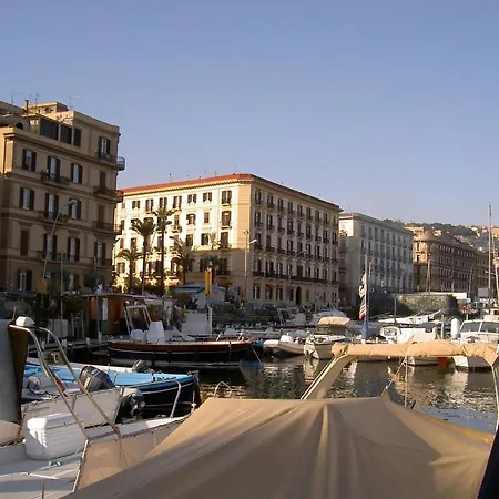 Oda ve Kahvaltı Caracciolo 10