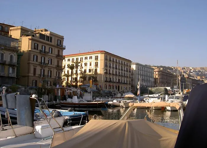 Bed & Breakfast Caracciolo 10