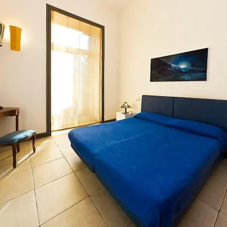 Caracciolo 10 4* Napoli